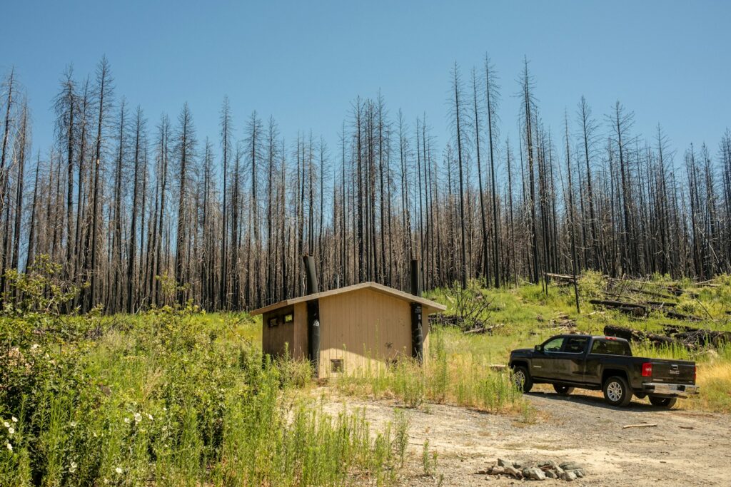 Community rebuilding homes after a wildfire using sustainable and fire-resilient design